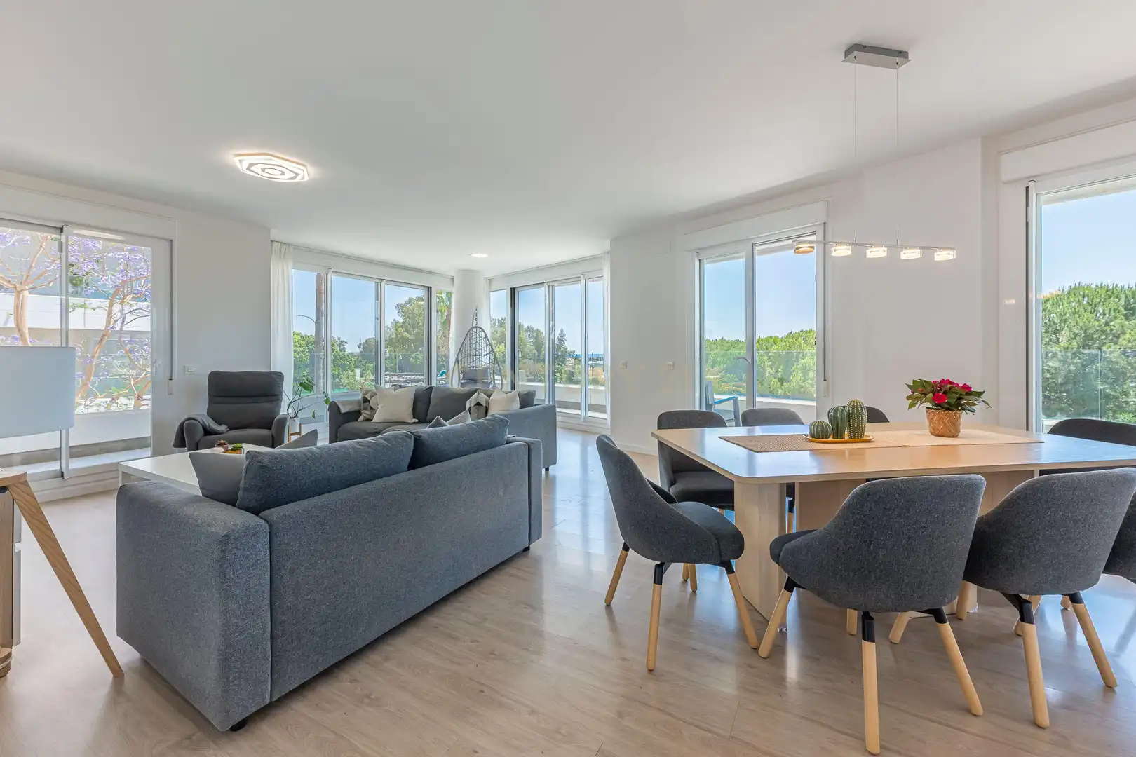 Sala d'estar de Apartament en venda en Marbella amb Aire condicionat, Traster i Forn