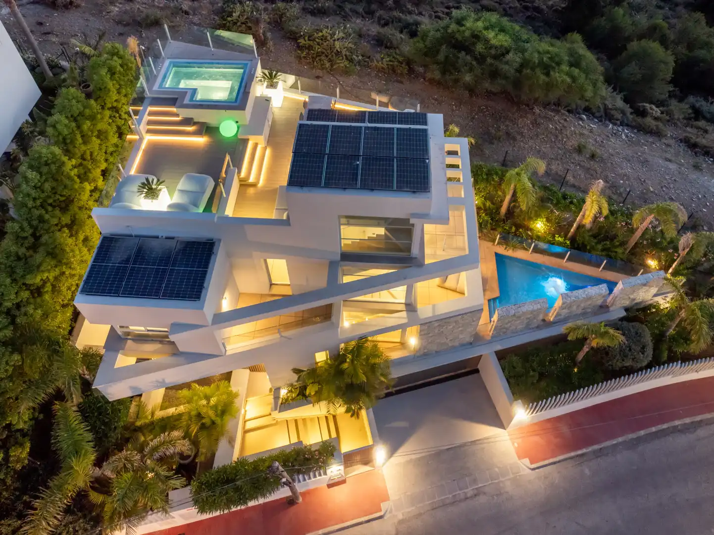 Casa amb piscina en venda a Nueva Andalucía