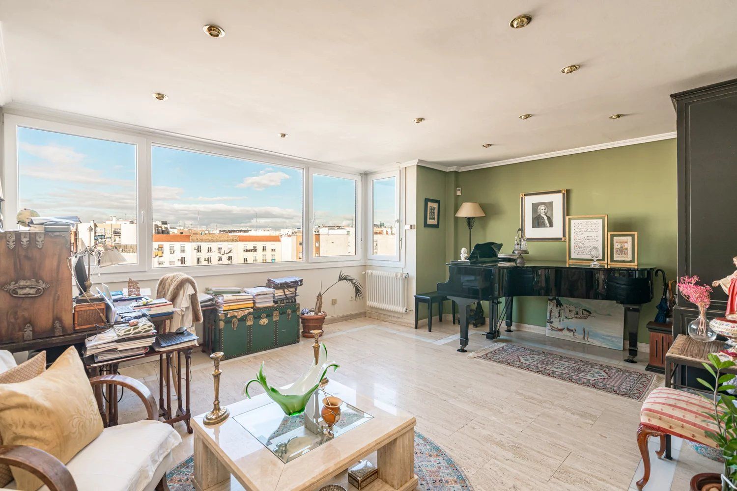 Living room of Flat for sale in  Madrid Capital  with Air Conditioner and Heating