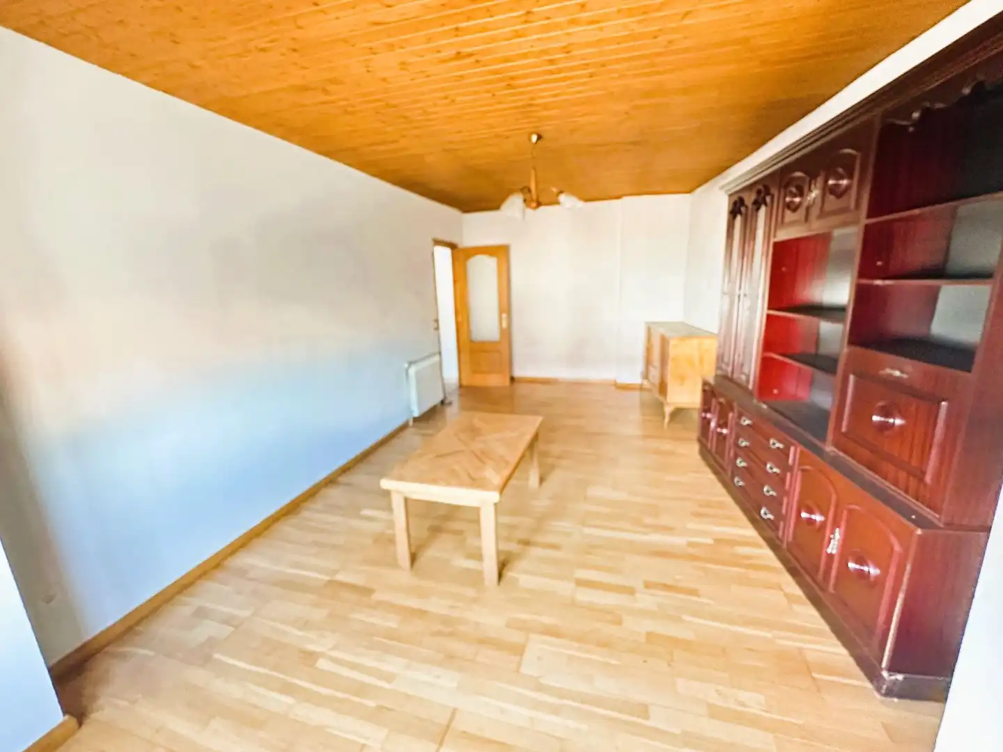 Wohnzimmer von Country house zum Verkauf in Cuadros mit Heizung und Terrasse