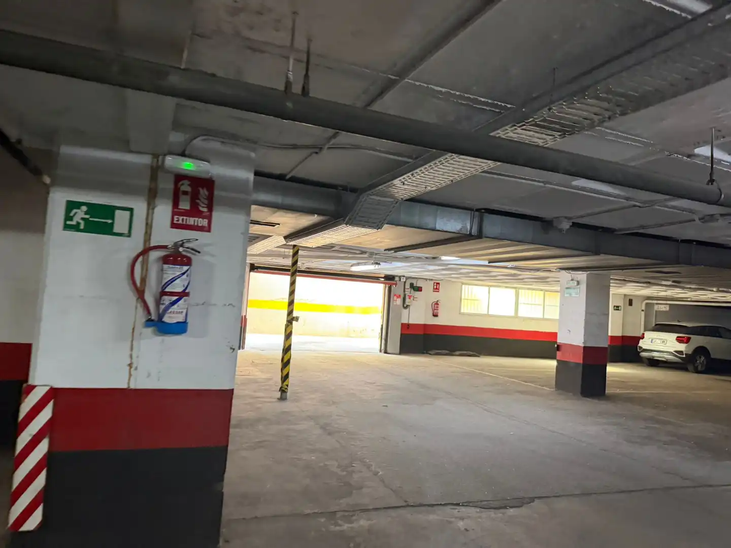 Einzelparkplatz mit Aufzug zum Verkauf in Calle de Santa Leonor, imagen 5