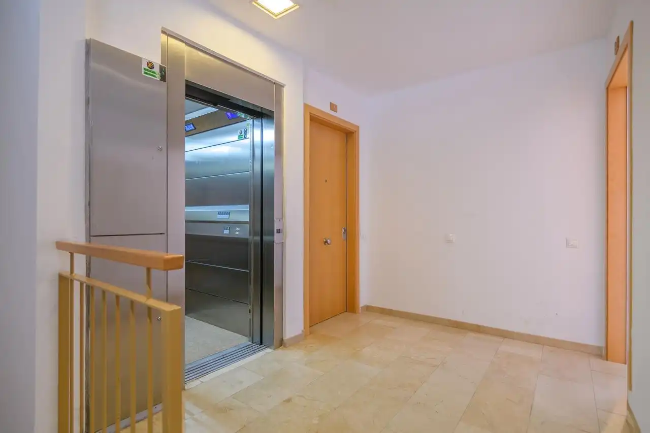 Ático en venta en Sitges con Calefacción, Terraza y Balcón
