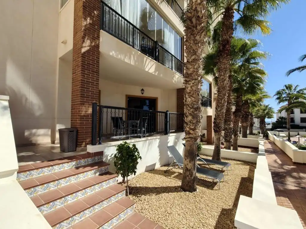 Terraza de Planta baja en venta en Guardamar del Segura con Aire acondicionado, Terraza y Trastero