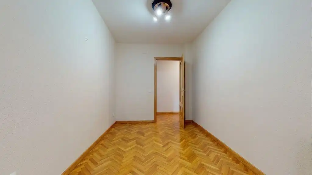 Flat for sale in Puente de Vallecas