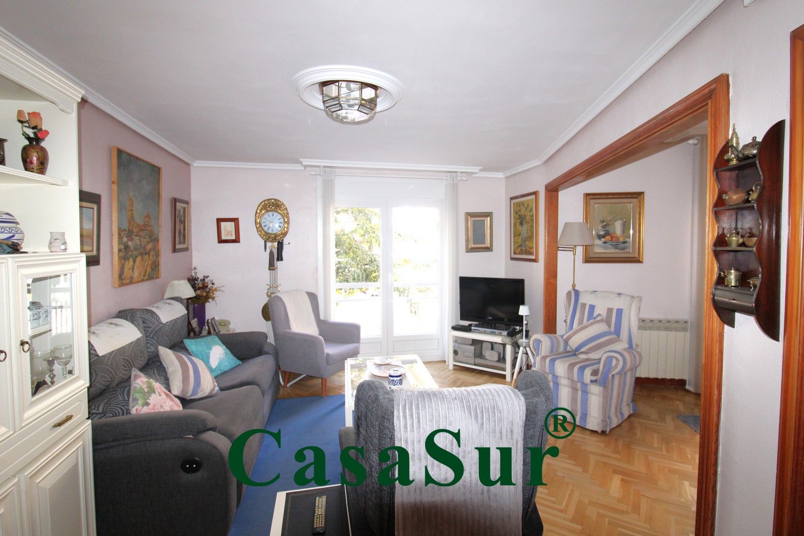 Living room of Apartment for sale in Valladolid Capital  with Heating, Parquet flooring and Terrace