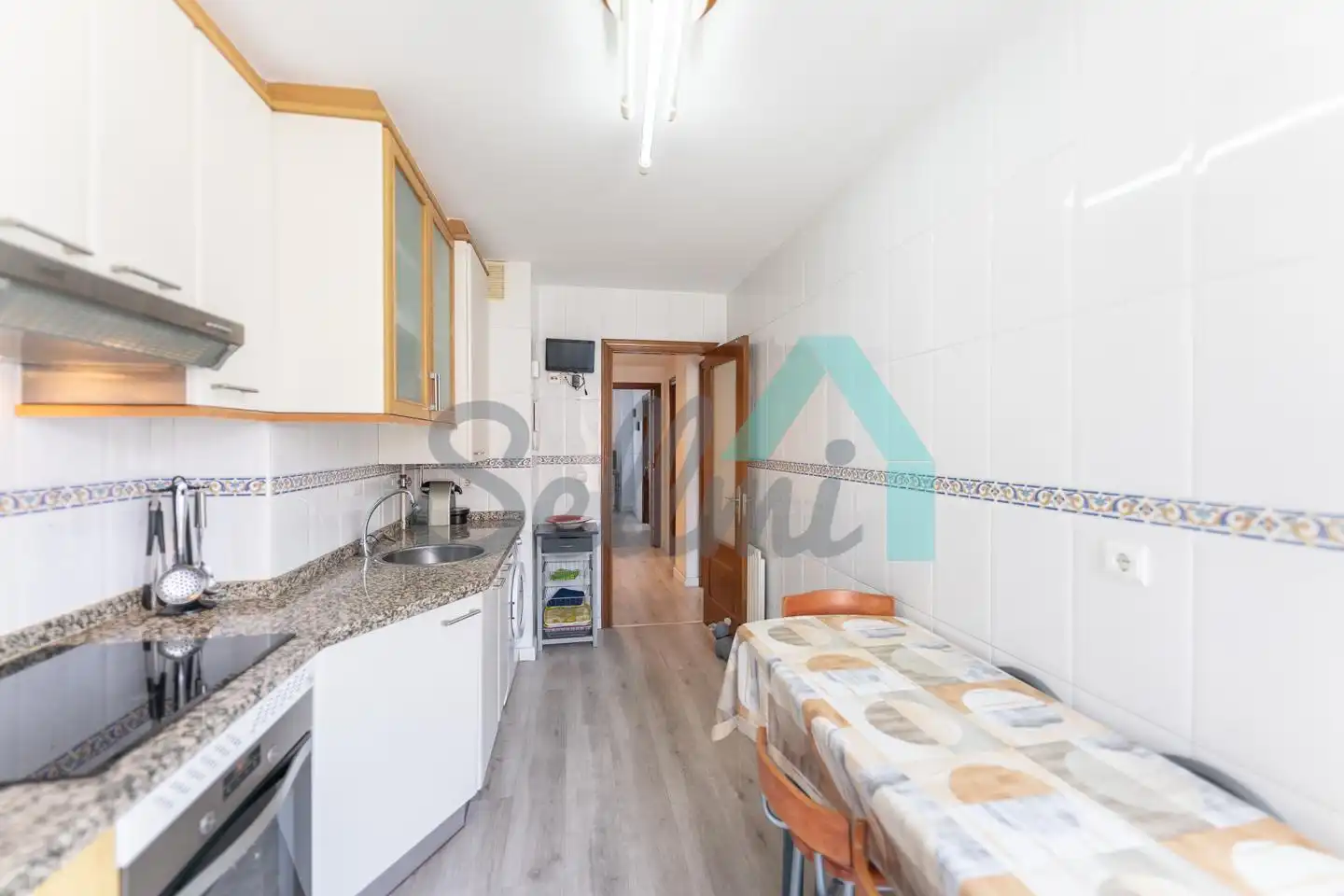 Kitchen of Flat for share in Oviedo   with Heating, Furnished and Internet