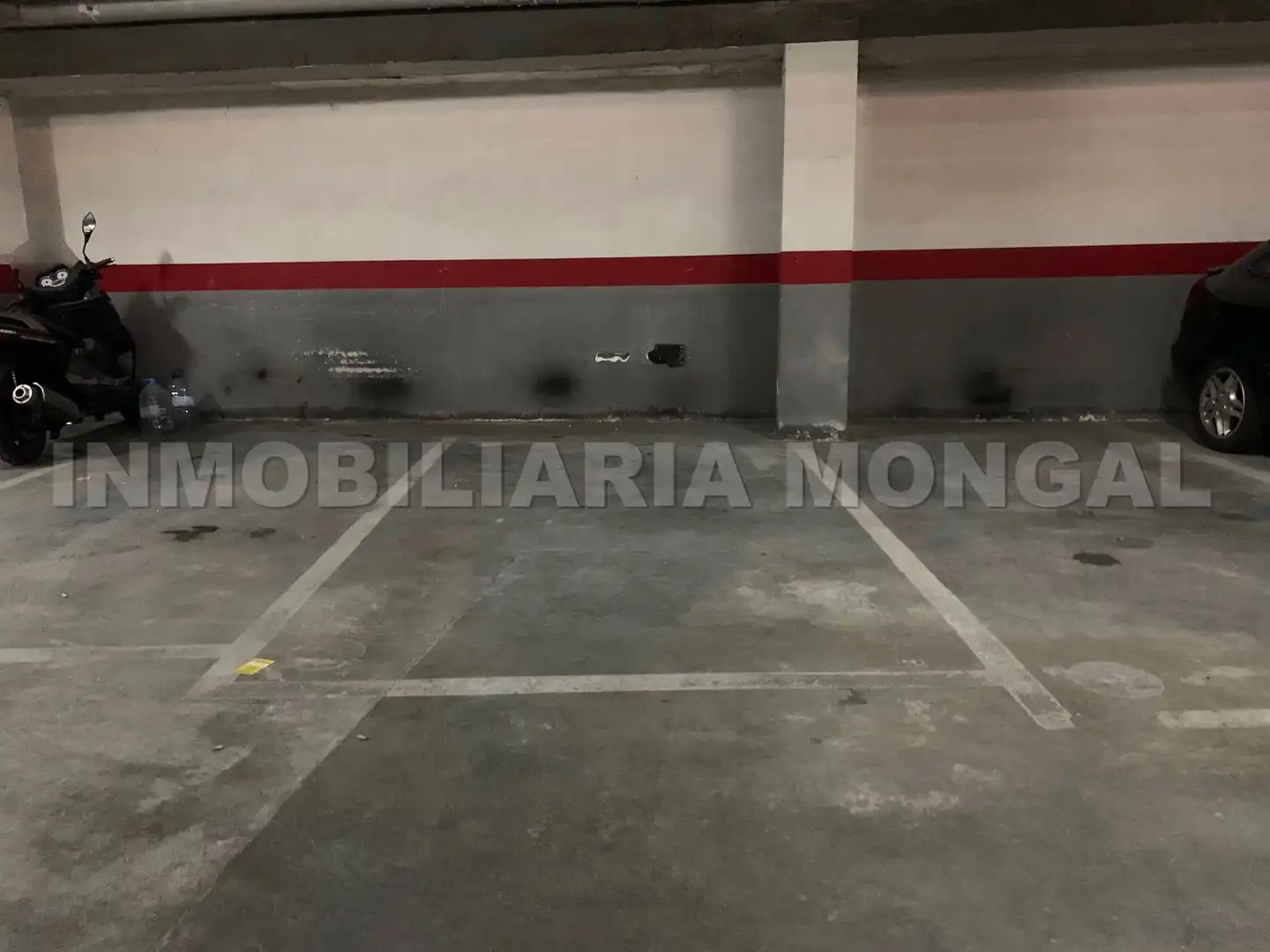 Einzelparkplatz zum Verkauf in Carrer Victòria 35, imagen 3
