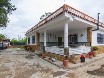 Vista exterior de Casa o xalet en venda en Torrent amb Aire condicionat, Calefacció i Jardí privat