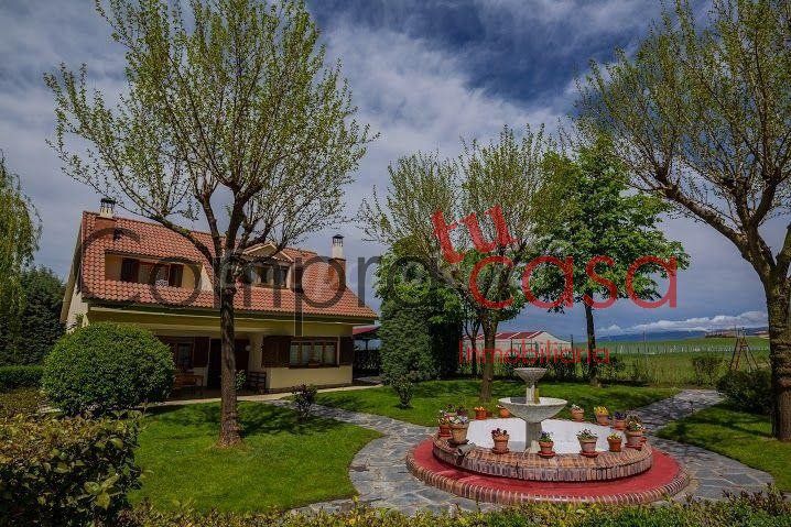 Garden of House or chalet for sale in Valverde del Majano  with Heating, Private garden and Terrace