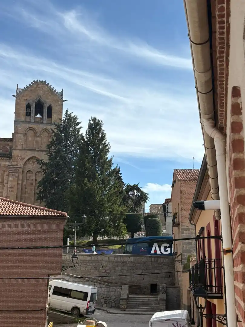 Vista exterior de Edificio en venta en Ávila