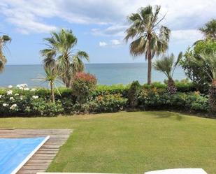 Jardí de Planta baixa de lloguer en Estepona amb Aire condicionat, Terrassa i Piscina