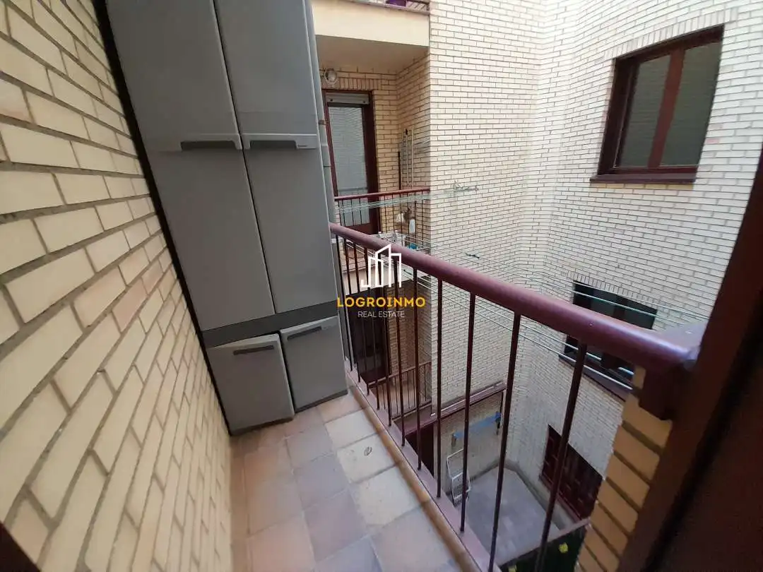 Piso con terraza en venta en Centro, imagen 26