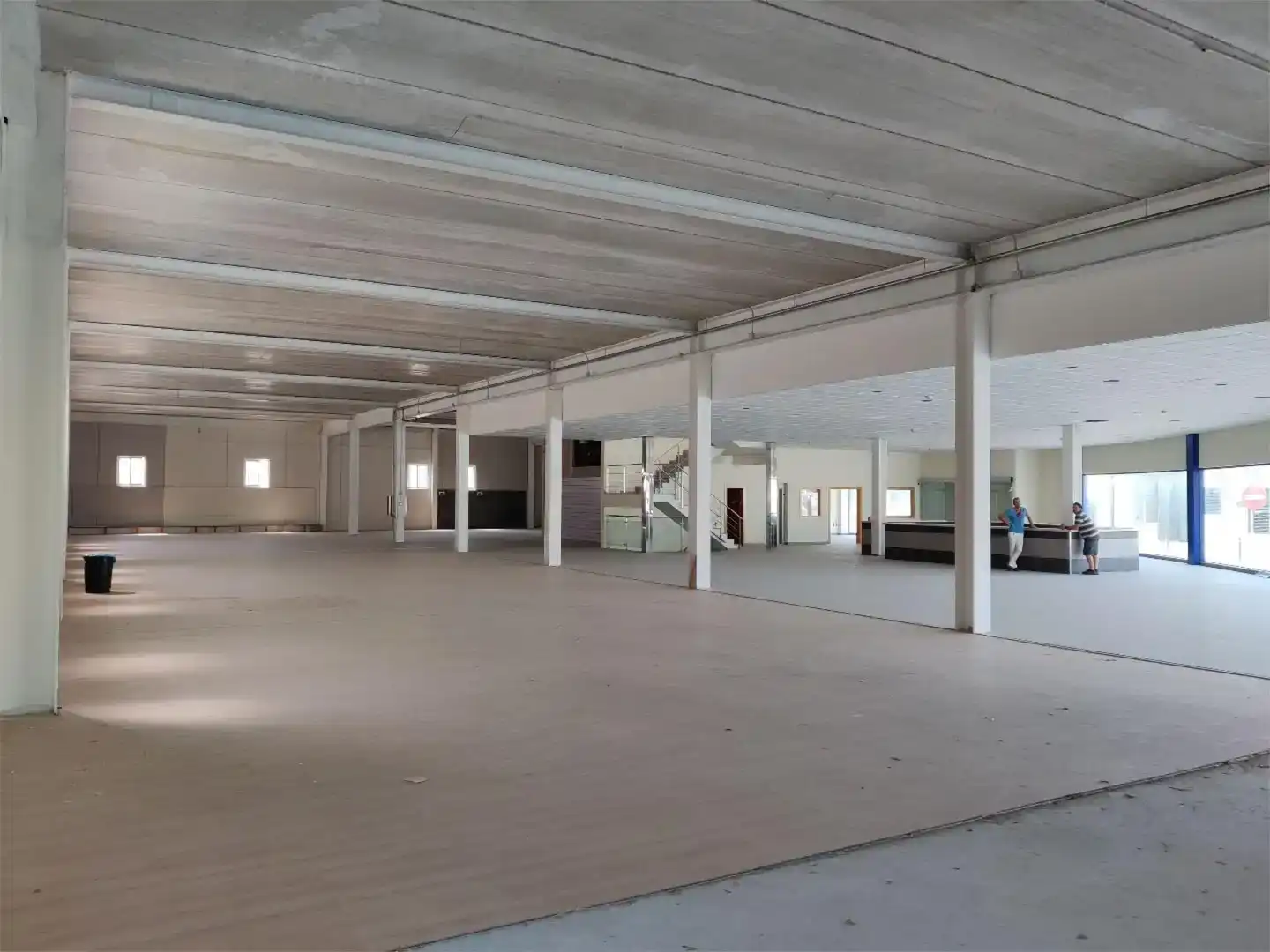 Fabrikhallen zur Miete in Finestrat