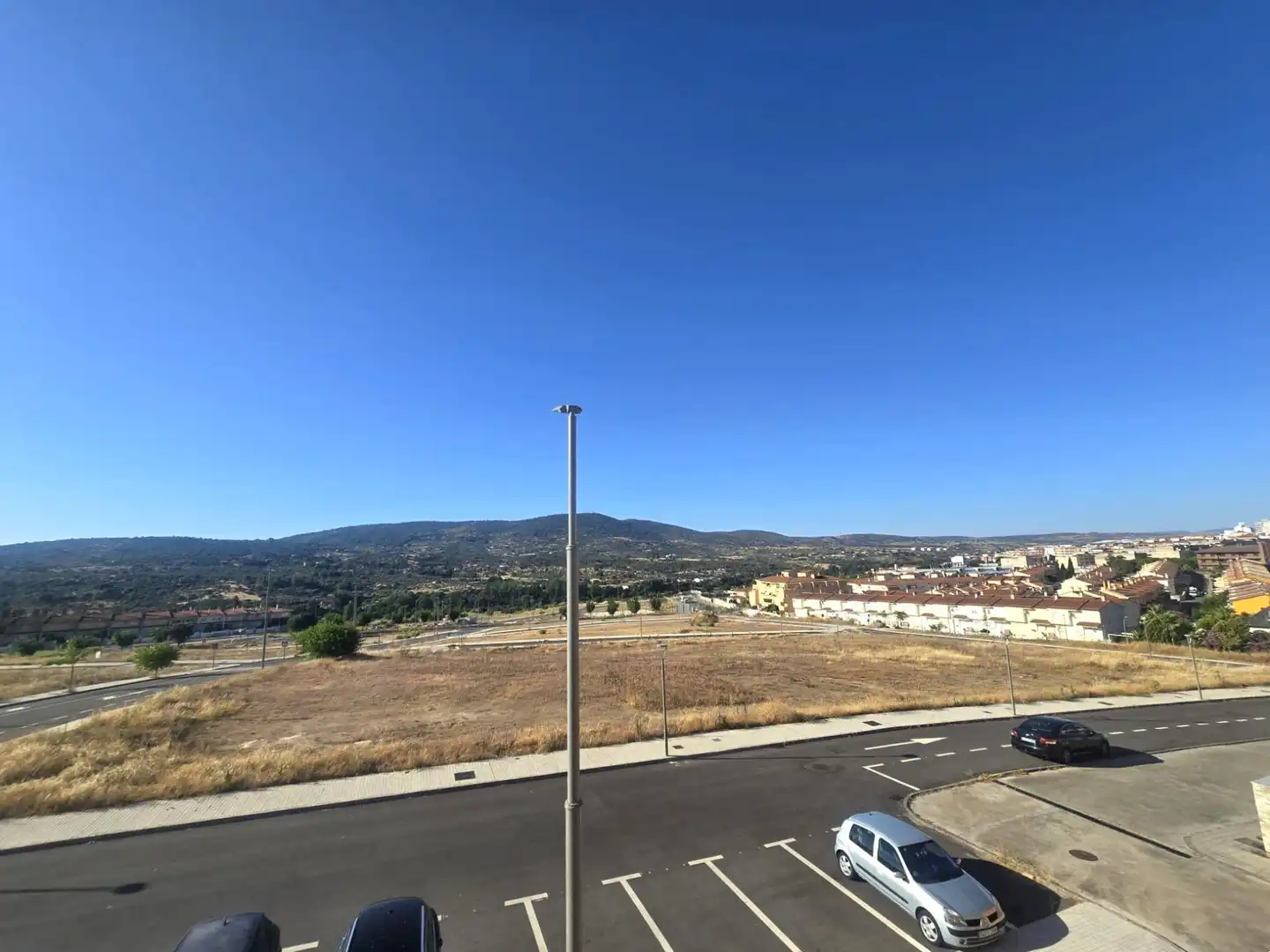Exterior view of Detached homes for rent in Plasencia  with Air Conditioner, Heating and Private garden