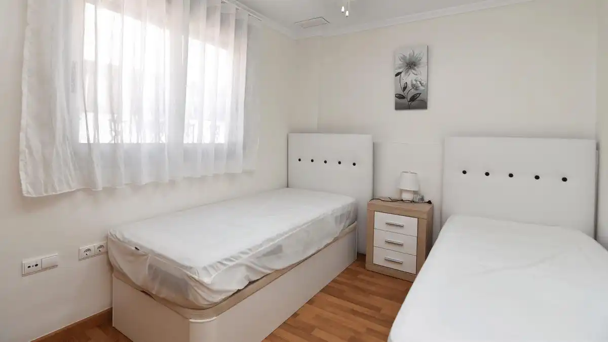 Dormitori de Casa o xalet en venda en Daya Vieja amb Aire condicionat, Jardí privat i Terrassa