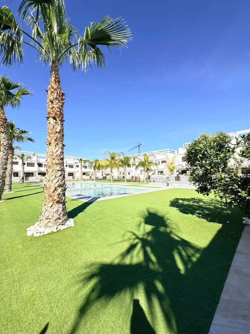 Piscina de Apartament en venda en Torre de la Horadada
