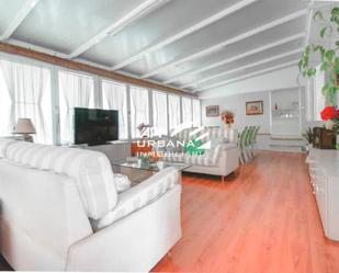 Sala d'estar de Casa o xalet en venda en Lucena amb Aire condicionat i Terrassa