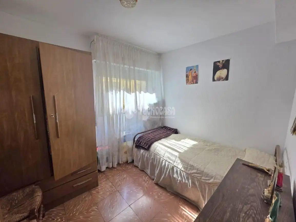 Bedroom of Flat for sale in Córdoba  with Air Conditioner, Terrace and Balcony