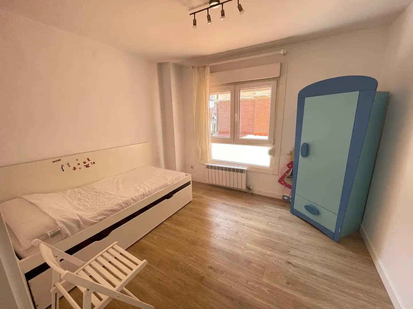 Habitación de Piso en venta en Santander con Calefacción, Horno y Lavadora