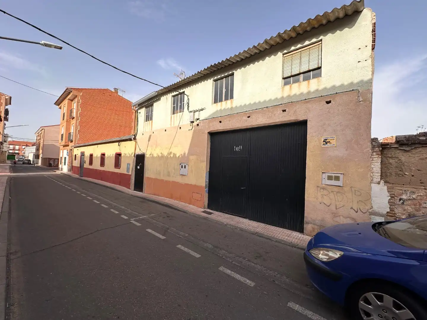Vista exterior de Local de alquiler en Fuensalida