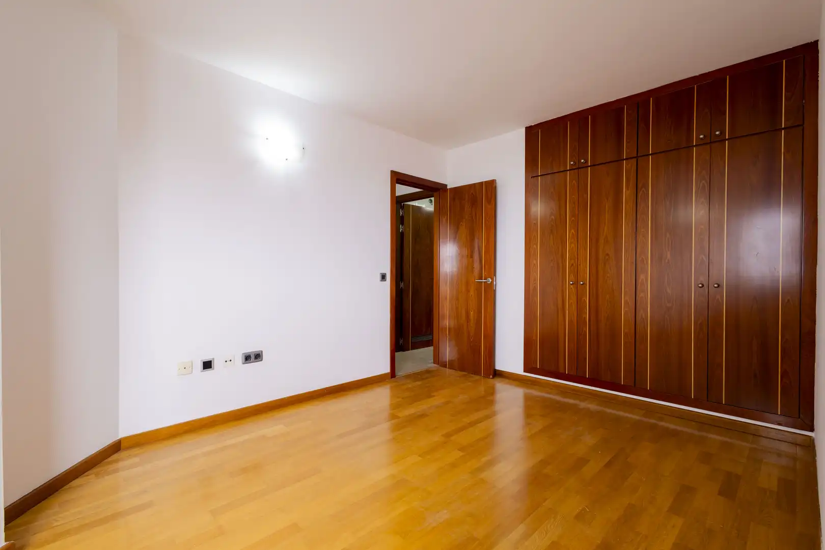 Habitación de Ático de alquiler en San Cristóbal de la Laguna con Terraza, Trastero y Balcón
