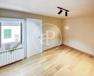 Flat for sale in  Madrid Capital  with Air Conditioner and Heating
