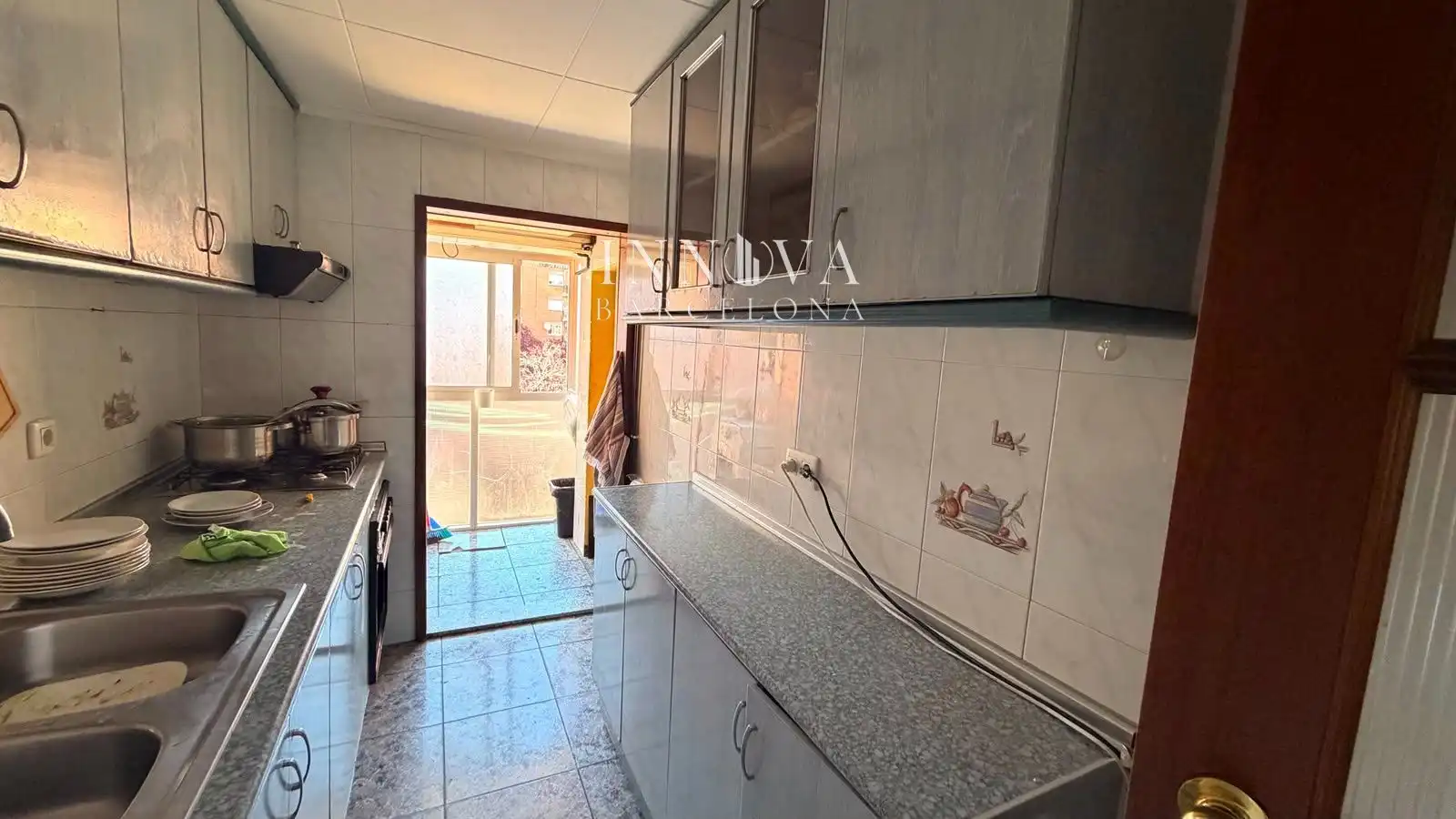 Kitchen of Flat for sale in Sabadell