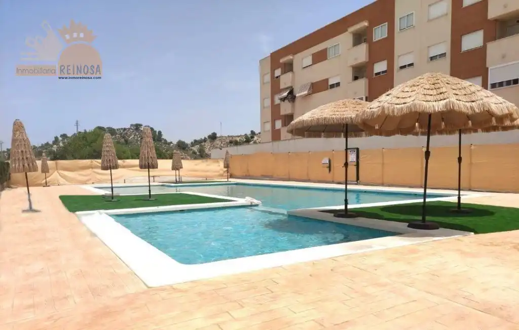 Piscina de Piso de alquiler en Molina de Segura con Aire acondicionado, Calefacción y Amueblado
