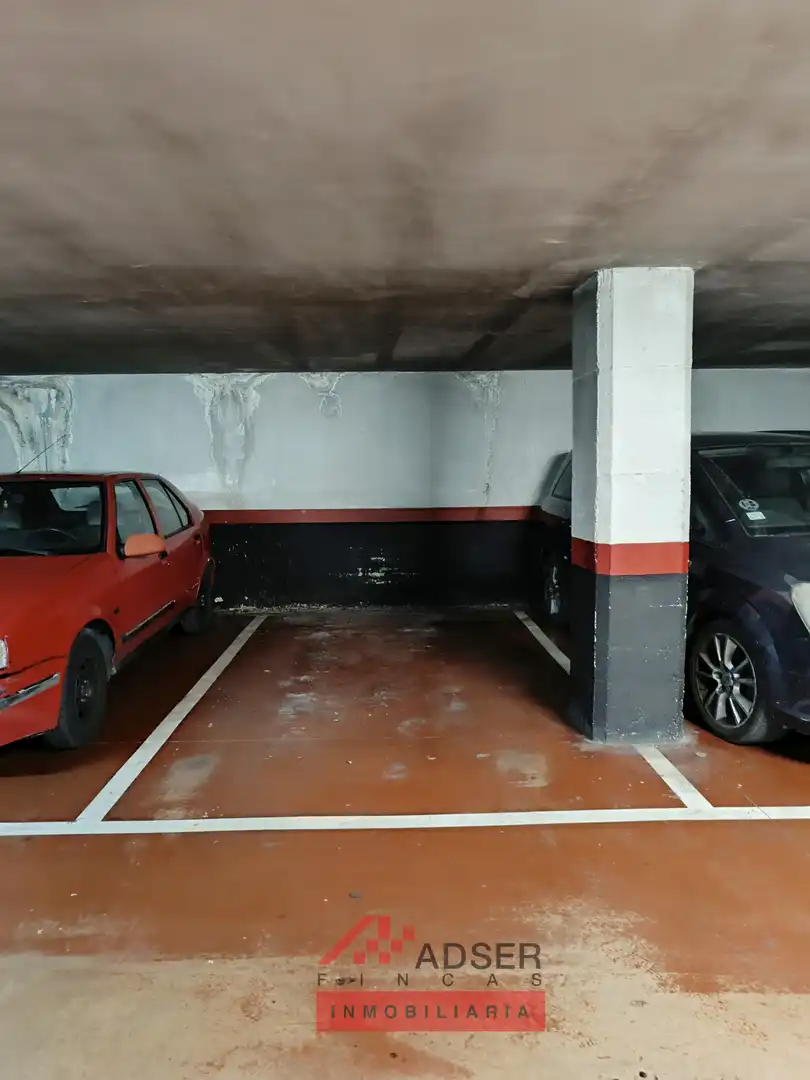 Aparcament de Pis en venda en Centro