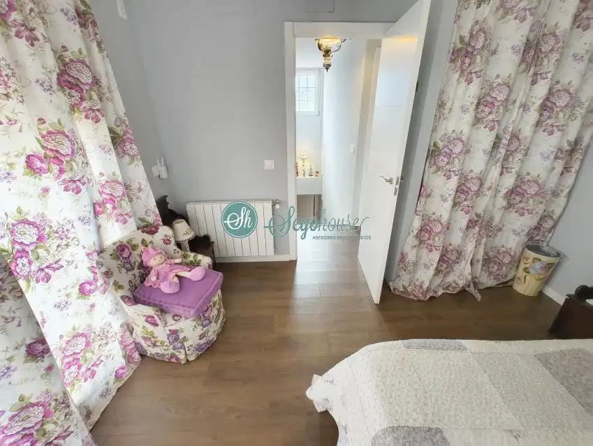 Habitación de Casa o chalet de alquiler en Segovia con Calefacción y Amueblado