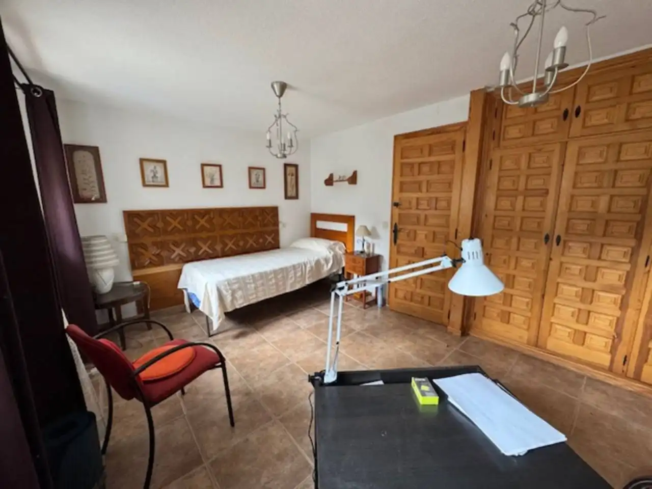 Dormitori de Casa o xalet en venda en El Cardoso de la Sierra amb Calefacció i Moblat