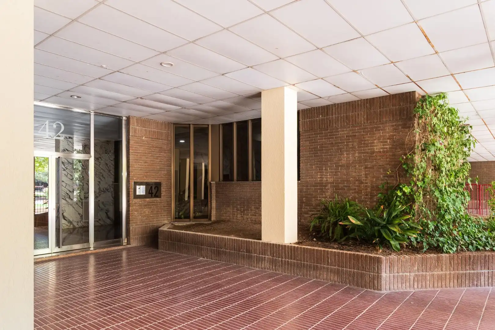 Piso en venta en Avenida ALIERTA, CESAREO, 42, Parque Miraflores