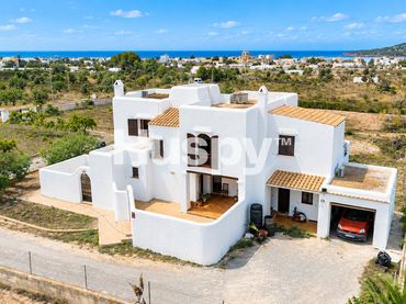 Casa amb jardí en venda a Diseminado Joan Bernat