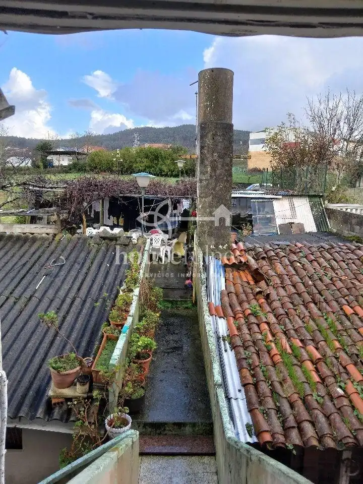 Vista exterior de Casa o xalet en venda en Neda amb Calefacció, Jardí privat i Terrassa