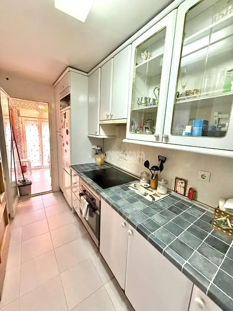 Cocina de Piso en venta en Madrid con Calefacción y Amueblado