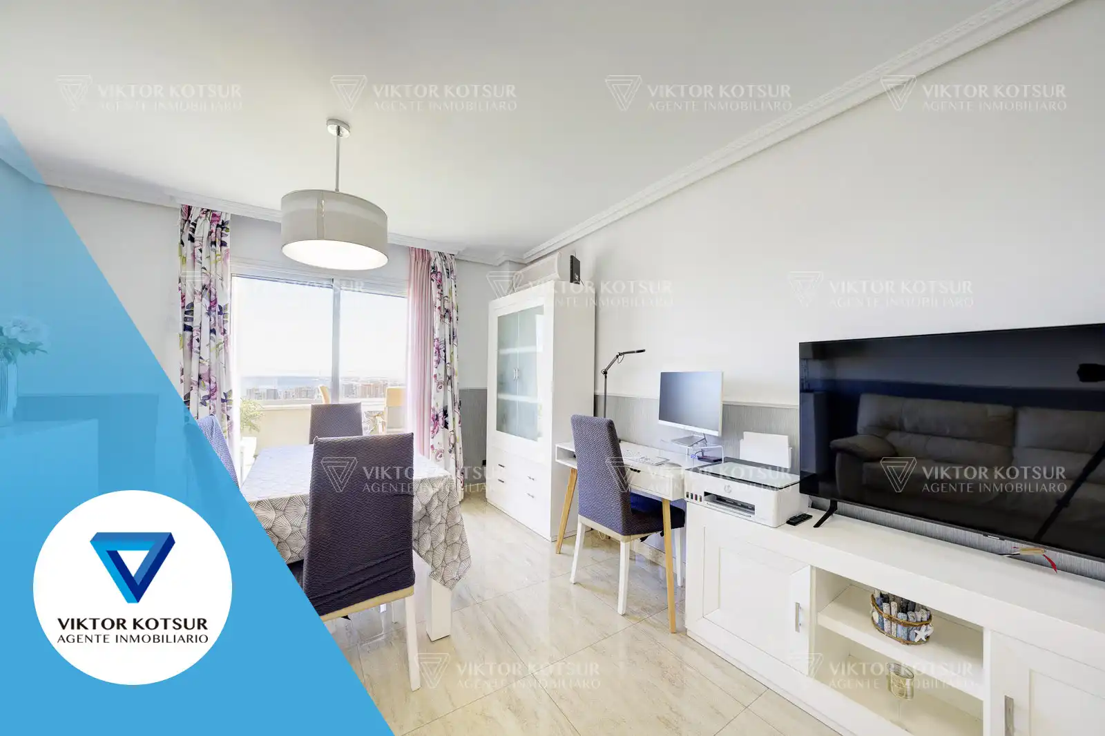 Sala de estar de Ático en venta en Roquetas de Mar con Aire acondicionado, Terraza y Trastero