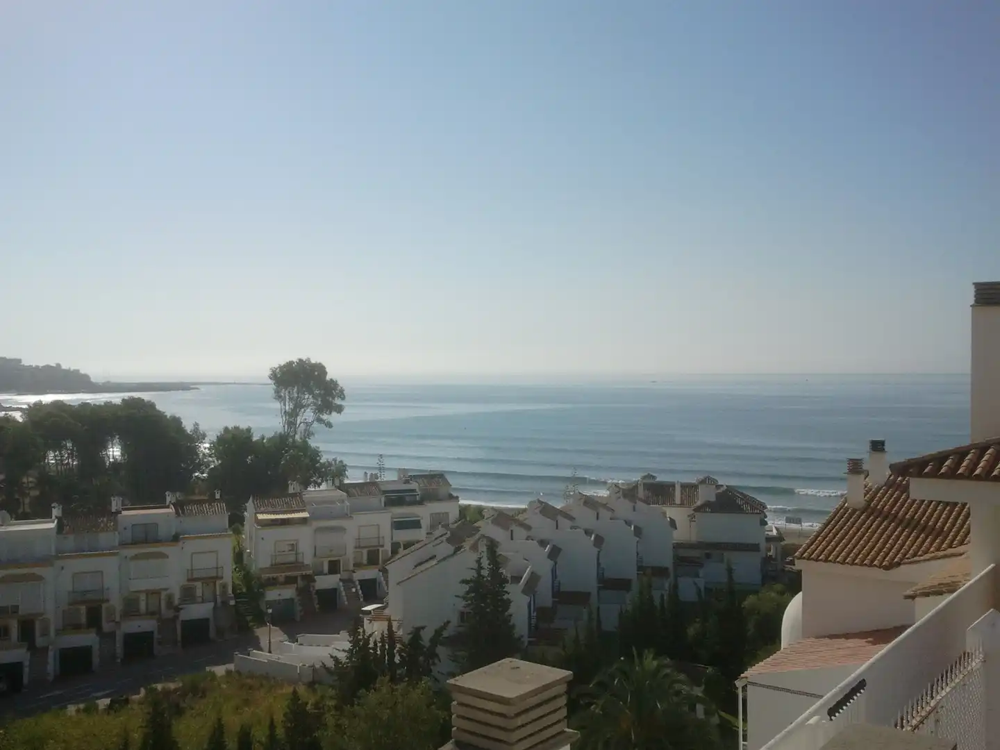 Außenansicht von Maisonette zur Miete in Estepona mit Klimaanlage, Terrasse und Schwimmbad