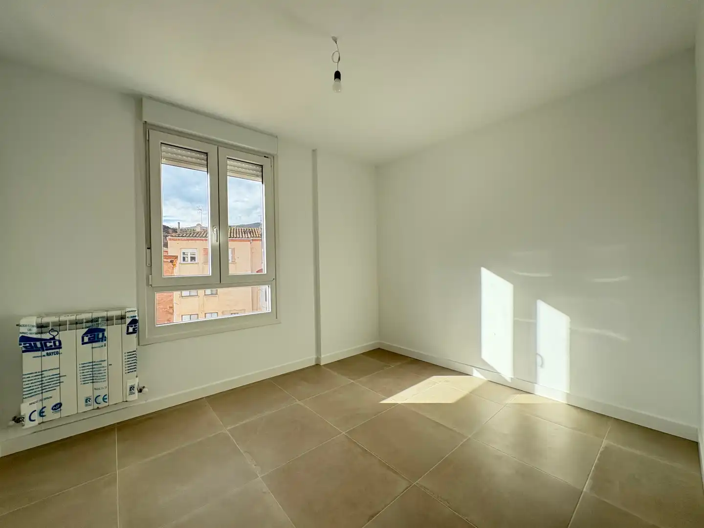 Habitación de Piso en venta en Arnedo con Calefacción, Trastero y Balcón