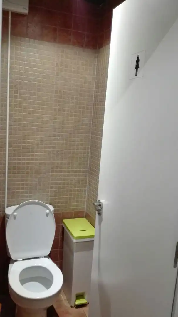 Baño de Local en venta en Usansolo