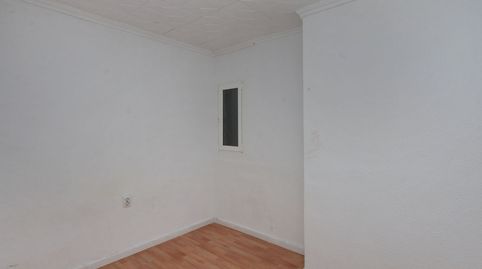 Foto 5 de Piso en venta en C/ Calaf , Can Mariner, Santa Coloma de Gramenet