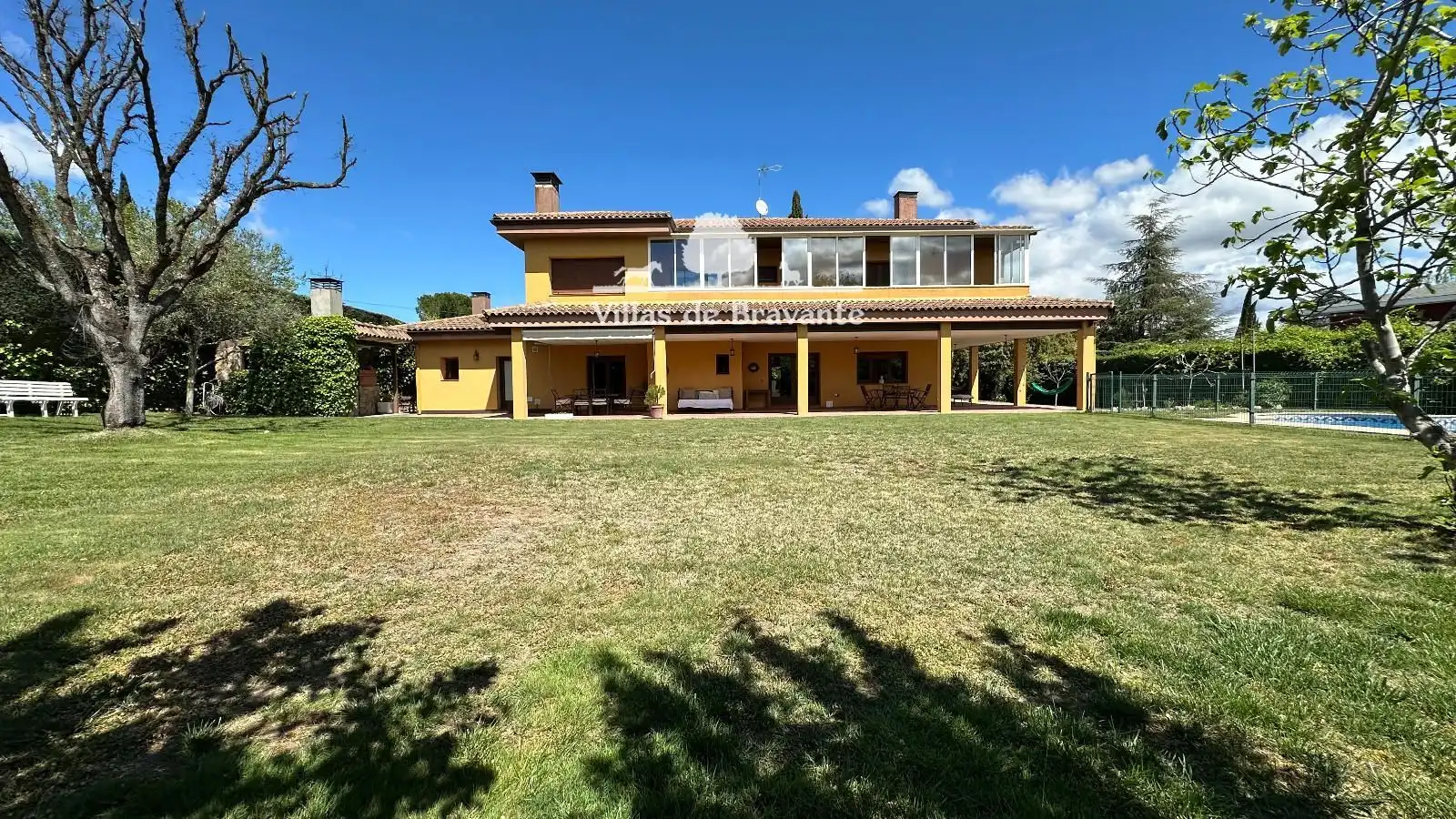 Exterior view of Houses for sale in Villanueva de la Cañada  with Air Conditioner, Heating and Parquet flooring