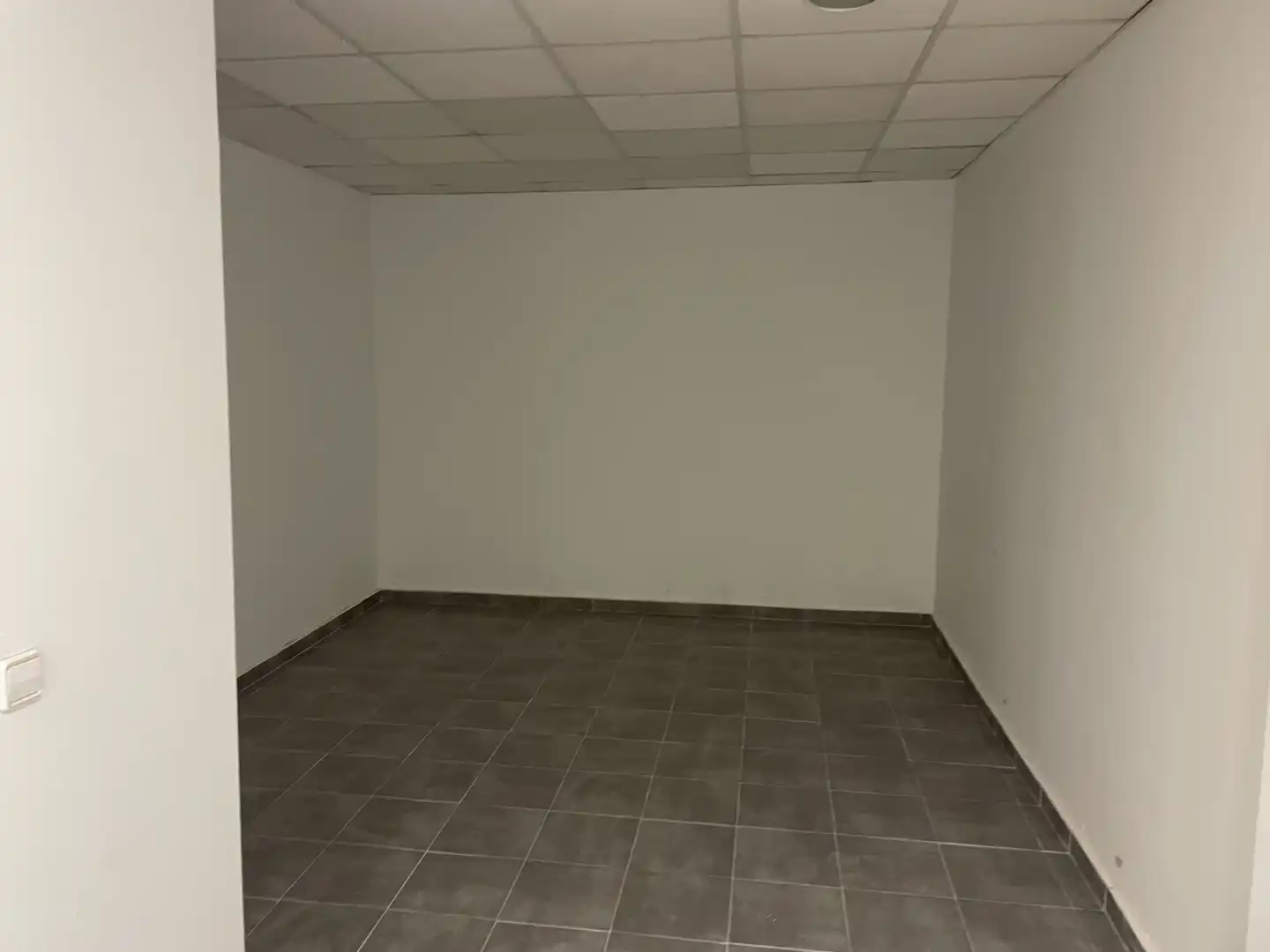 Gewerbefläche zur Miete in Avenida Teodomiro, imagen 3