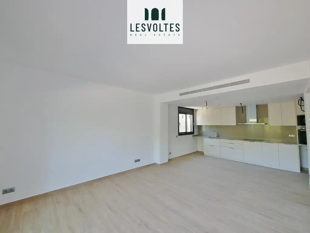 Sala de estar de Piso en venta en Pals con Calefacción, Parquet y Terraza