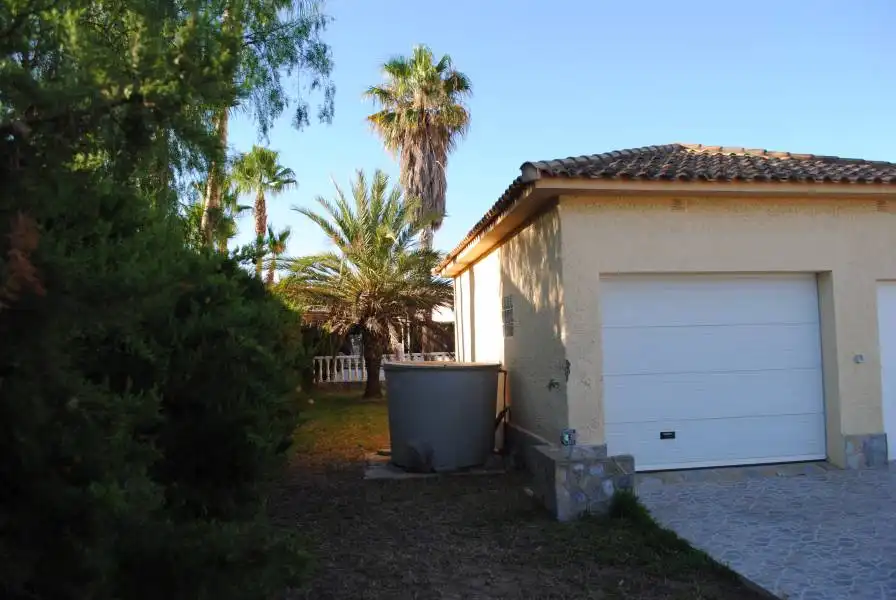 Vista exterior de Residencial en venta en Orihuela