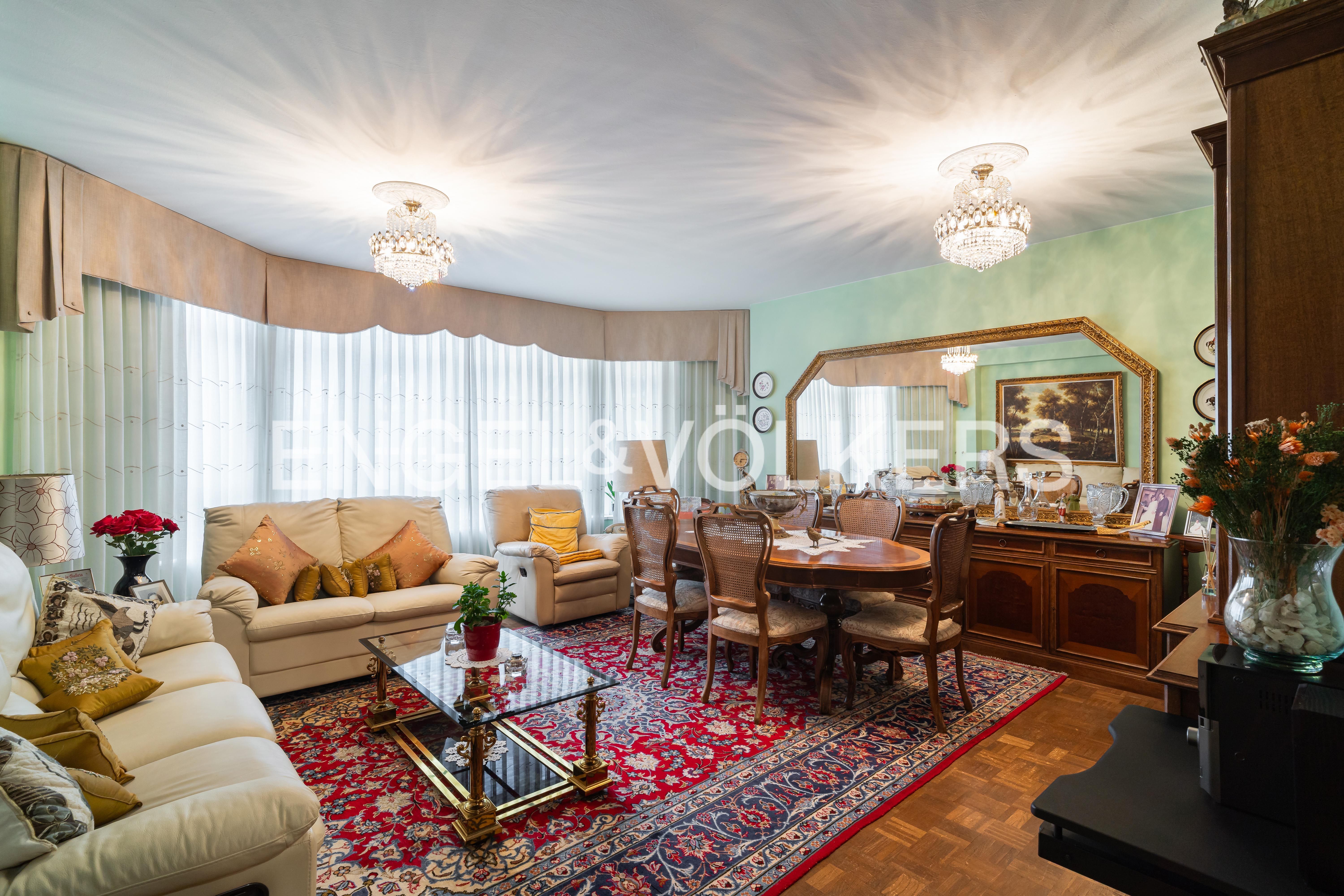 Sala de estar de Piso en venta en A Coruña Capital  con Calefacción y Parquet