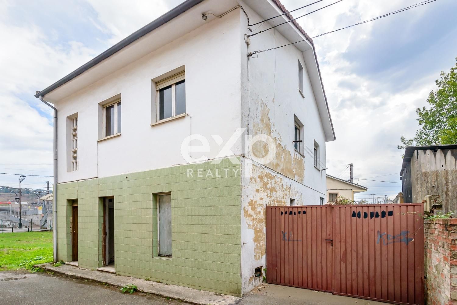 Exterior view of House or chalet for sale in Llanera  with Heating