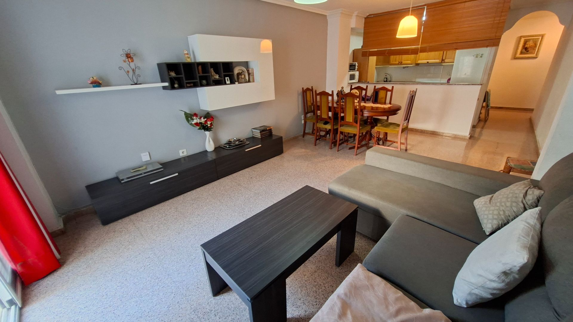 Sala d'estar de Apartament en venda en San Vicente del Raspeig / Sant Vicent del Raspeig amb Aire condicionat, Calefacció i Moblat