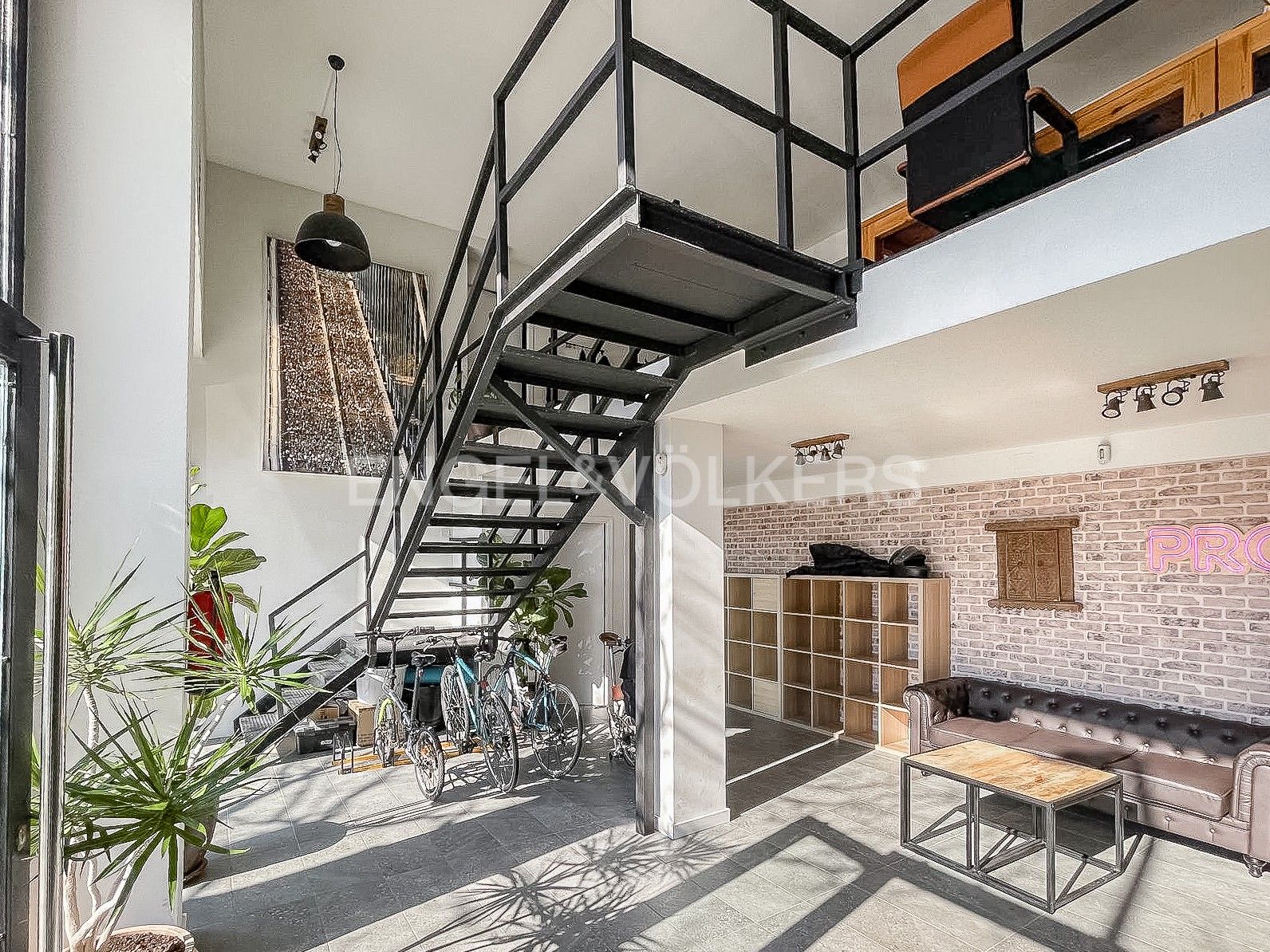 Vista exterior de Loft en venda en  Barcelona Capital amb Calefacció