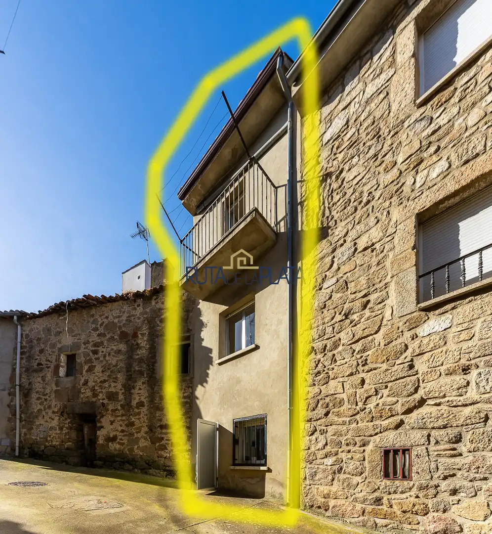 Vista exterior de Edificio en venta en Fermoselle