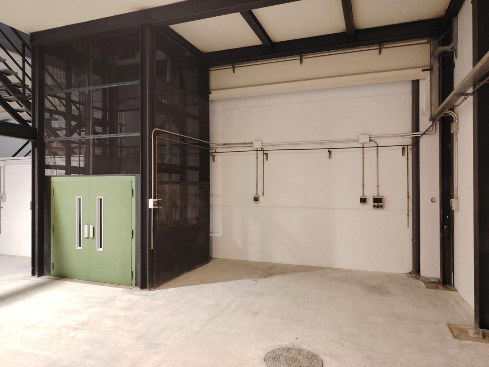 Nau industrial en venda en Terrassa